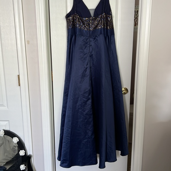 Navy blue prom dress with a sequin top - Picture 7 of 8